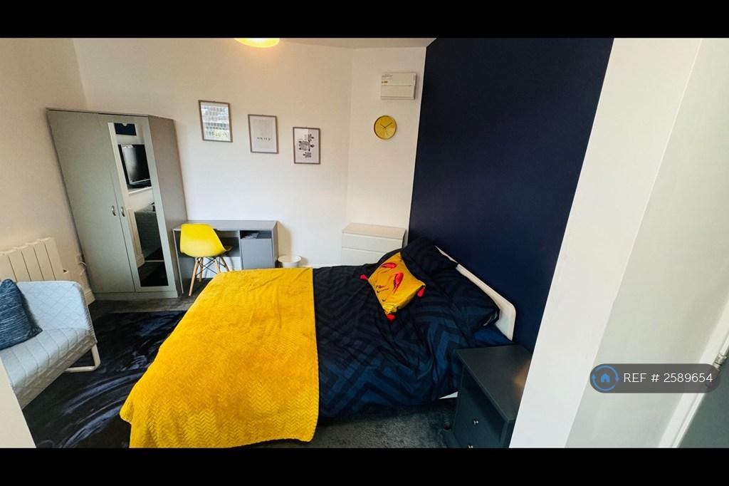 Bedroom 3 Double Ensuite Room For Single Occupancy