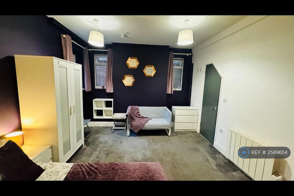 Bedroom 1-g/f Double Ensuite Room-Single Occupancy