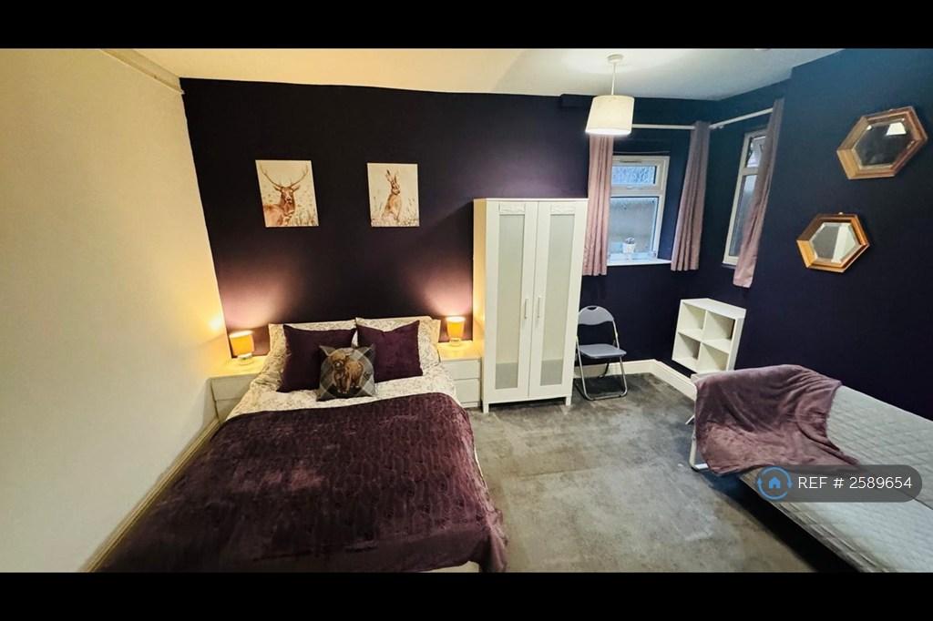 Bedroom 1-g/f Double Ensuite Room-Single Occupancy