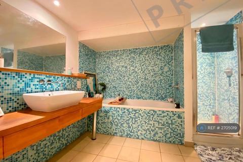 1 bedroom flat to rent, Royal Mills, Manchester, M4