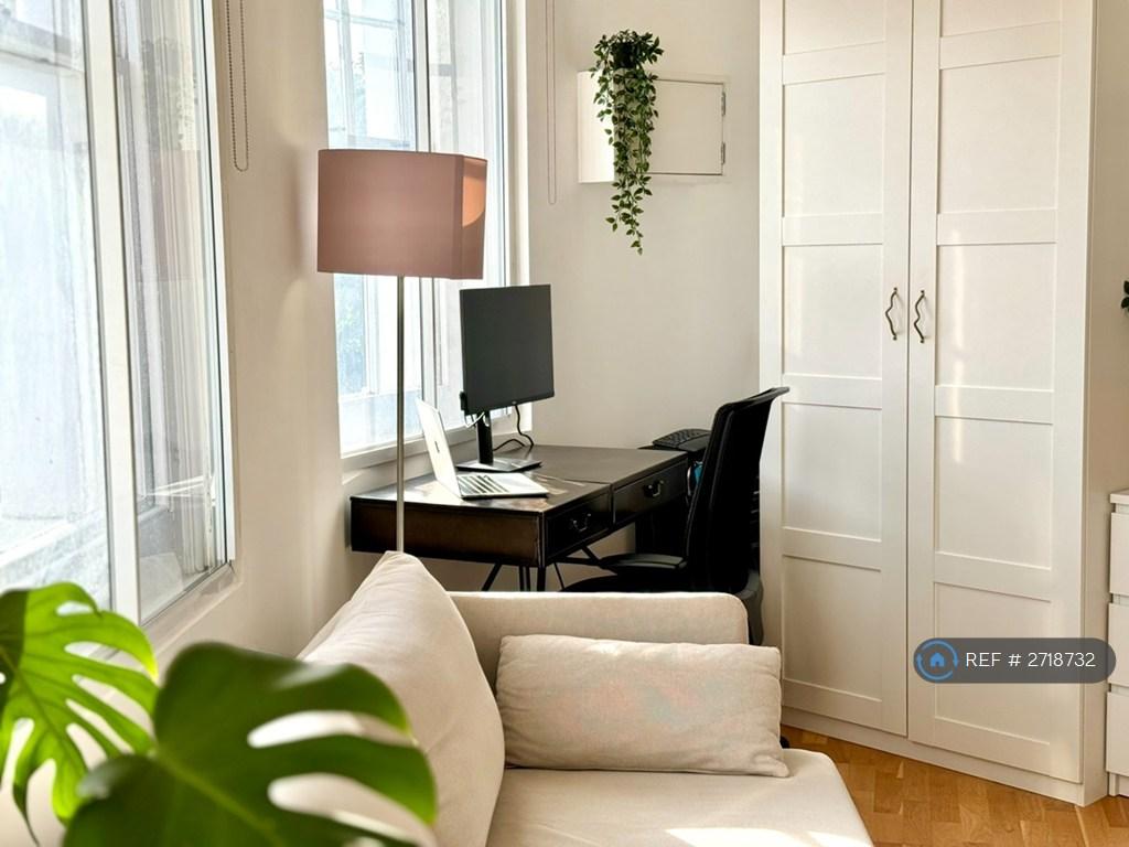 Desk Area