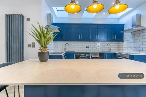1 bedroom in a house share to rent, Chester Road, Sutton Coldfield, B73