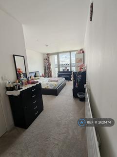 2 bedroom flat to rent, Liner House, London, E16
