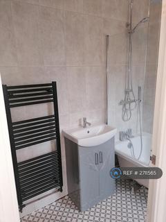 3 bedroom semi-detached house to rent, Kings Road, Barnsley, S72