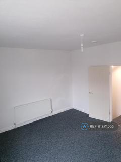 3 bedroom semi-detached house to rent, Kings Road, Barnsley, S72