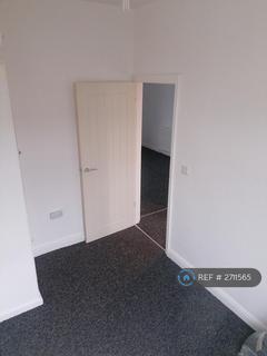3 bedroom semi-detached house to rent, Kings Road, Barnsley, S72