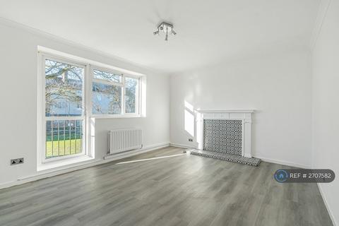 2 bedroom flat to rent, Homefield Gardens, Tadworth, KT20