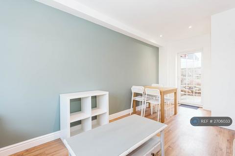 undefined, Cameron Walk, Bristol, BS7