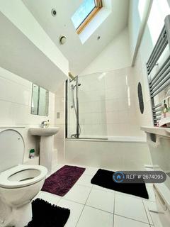 2 bedroom terraced house to rent, Leverton Close, London, N22