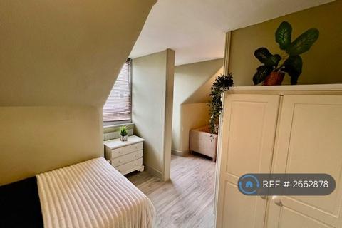 1 bedroom flat to rent, Glazbury Road, London, W14