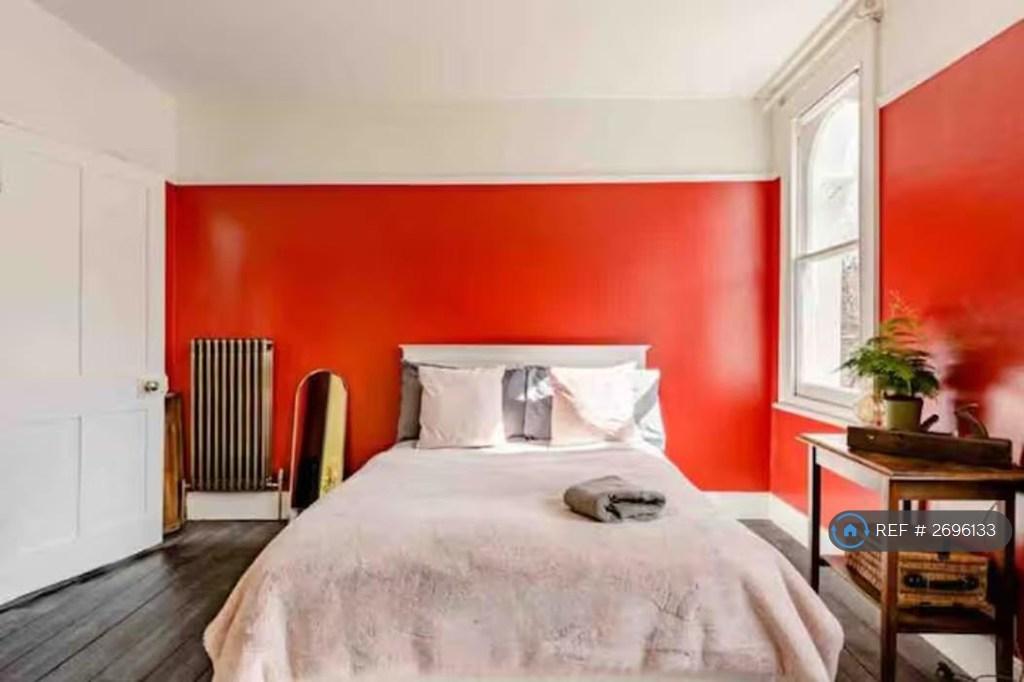 Large Bedroom; Triple Windows