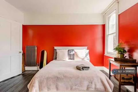 4 bedroom terraced house to rent, Dunlace Road, London, E5