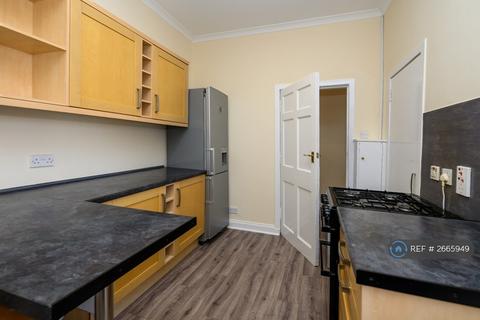 2 bedroom flat to rent, Crossgate, Cupar, KY15