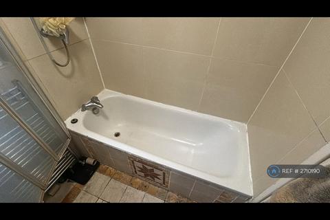 3 bedroom flat to rent, Bavaria Road, London, N19