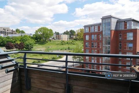 2 bedroom flat to rent, Neptune Street, Leeds, LS9