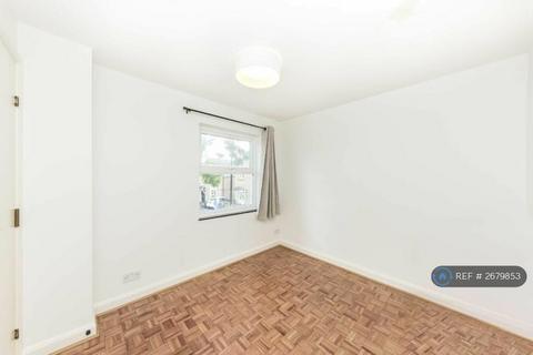 2 bedroom maisonette to rent, Wordsworth Road, London, SE1
