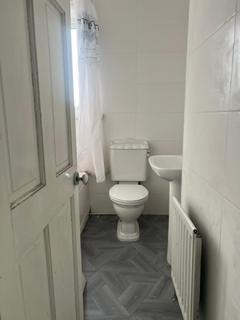 undefined, Sunningdale Road, Huddersfield HD4
