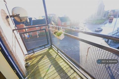 2 bedroom flat to rent, Chichester Road South, Hulme, Manchester, M15