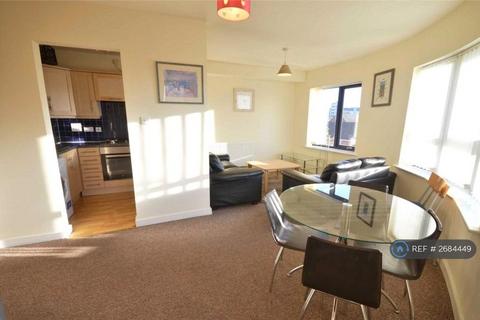 2 bedroom flat to rent, Chichester Road South, Hulme, Manchester, M15