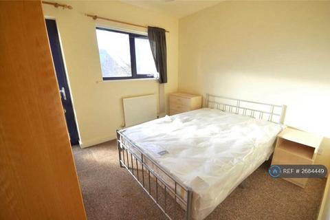 2 bedroom flat to rent, Chichester Road South, Hulme, Manchester, M15