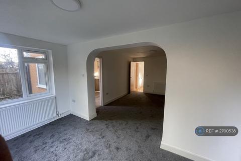 4 bedroom detached house to rent, Eskdale Close, Oadby, Leicester, LE2