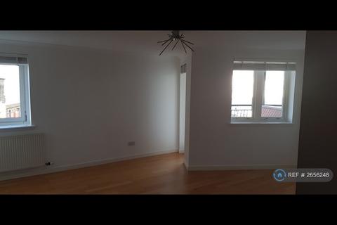 3 bedroom flat to rent, Ocean Drive, Edinburgh, EH6