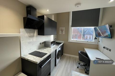 Studio to rent, Broad Street, Nottingham, NG1