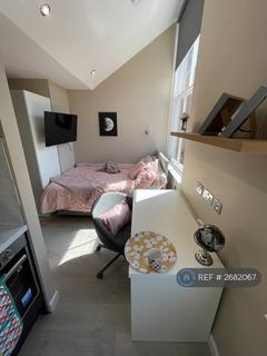 Studio to rent, Broad Street, Nottingham, NG1