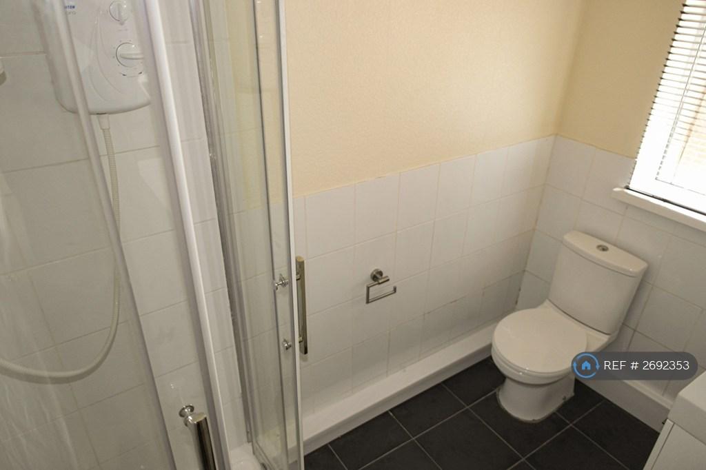 Bedroom 4 Ensuite