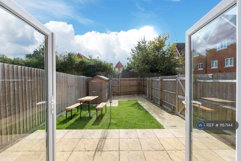 undefined, Meyers Close, Slough, SL3