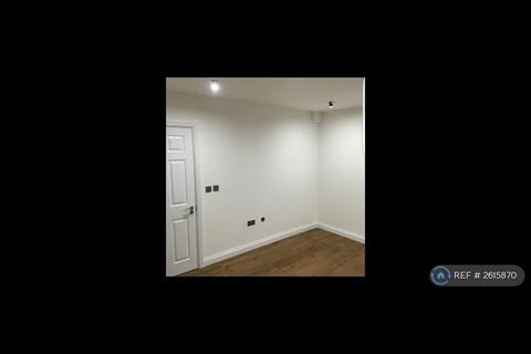Studio to rent, Craven Park Road, London, NW10