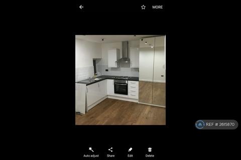 Studio to rent, Craven Park Road, London, NW10