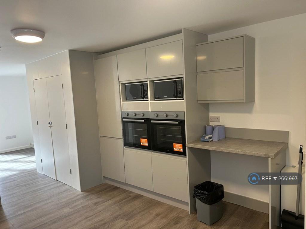 Kitchen Main