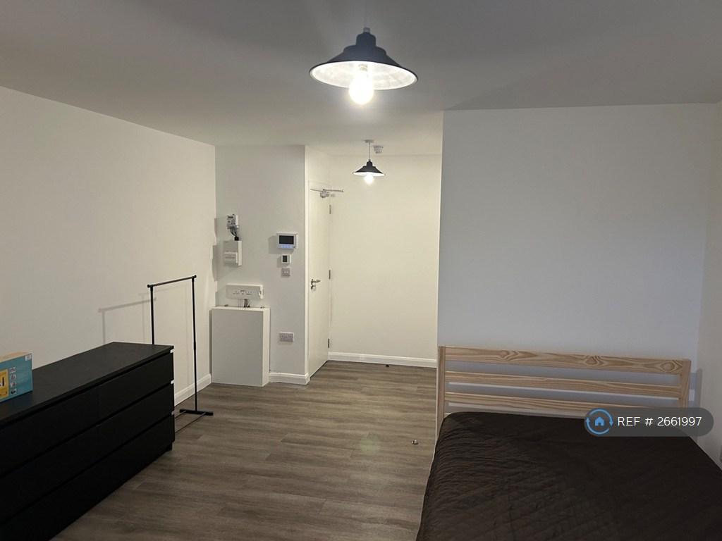 Room 4 Over 22 M2
