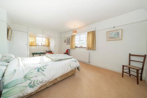 undefined, Marlborough Road, Hampton TW12
