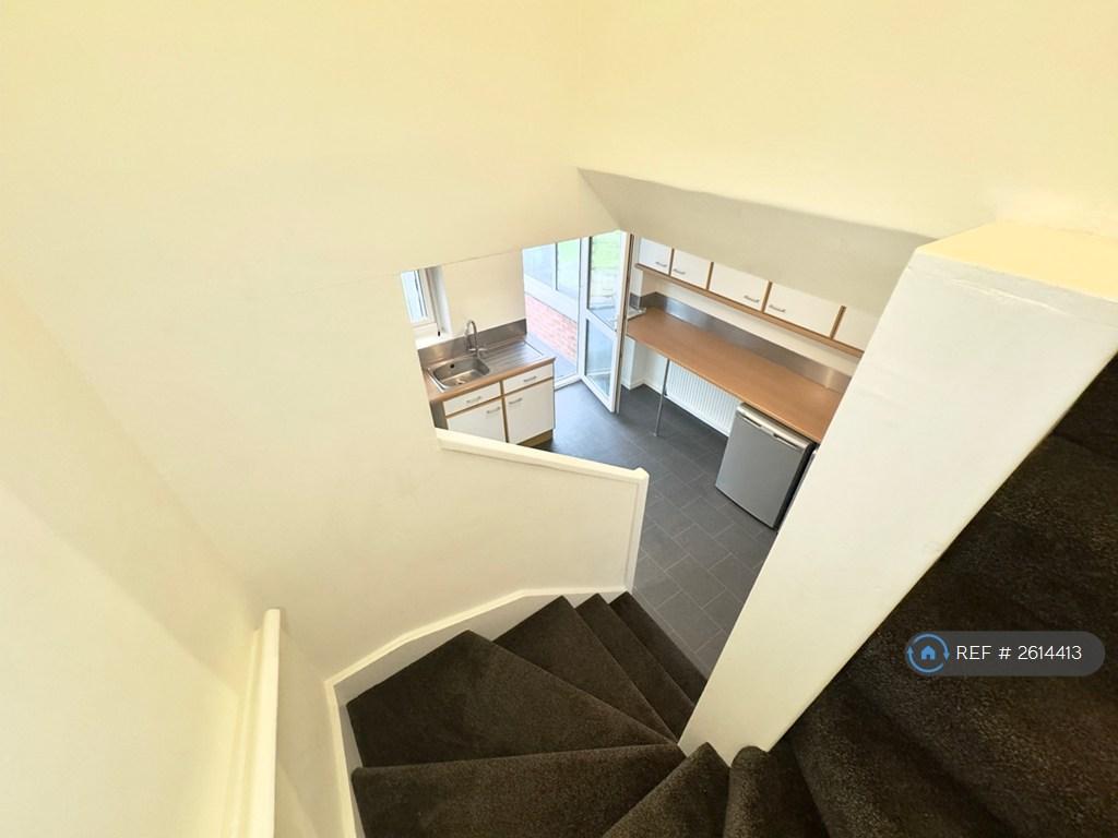 Hallway/Stairs
