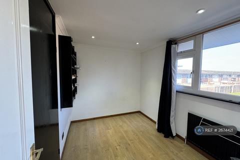 undefined, Robin Way, Guildford, GU2