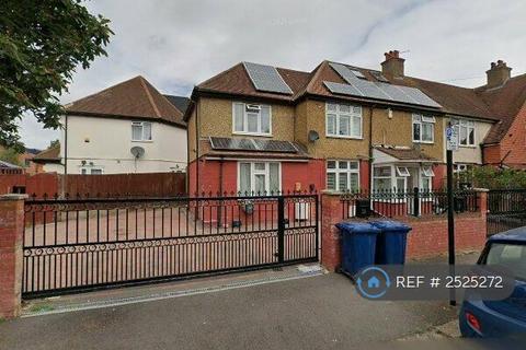undefined, Sycamore Avenue, London, W5
