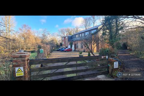 2 bedroom flat to rent, The Kilns, Farnham, GU9