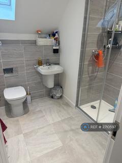 1 bedroom in a house share to rent, Limestone Drive, Northfleet, DA11