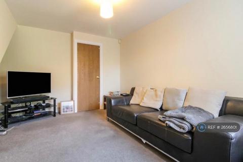 2 bedroom semi-detached house to rent, Reading, Reading, RG6