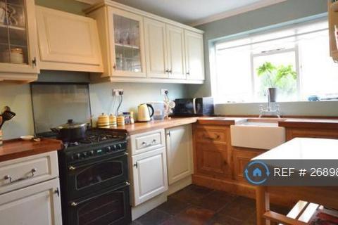2 bedroom terraced house to rent, Newport Road, Reading, RG1