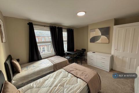 1 bedroom flat to rent, Curzon Street, Reading, RG30