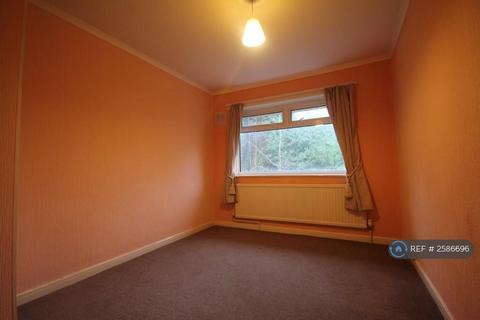 3 bedroom semi-detached house to rent, Weoley Avenue, Birmingham, B29