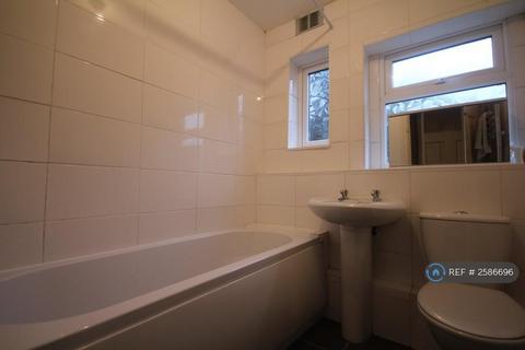 3 bedroom semi-detached house to rent, Weoley Avenue, Birmingham, B29