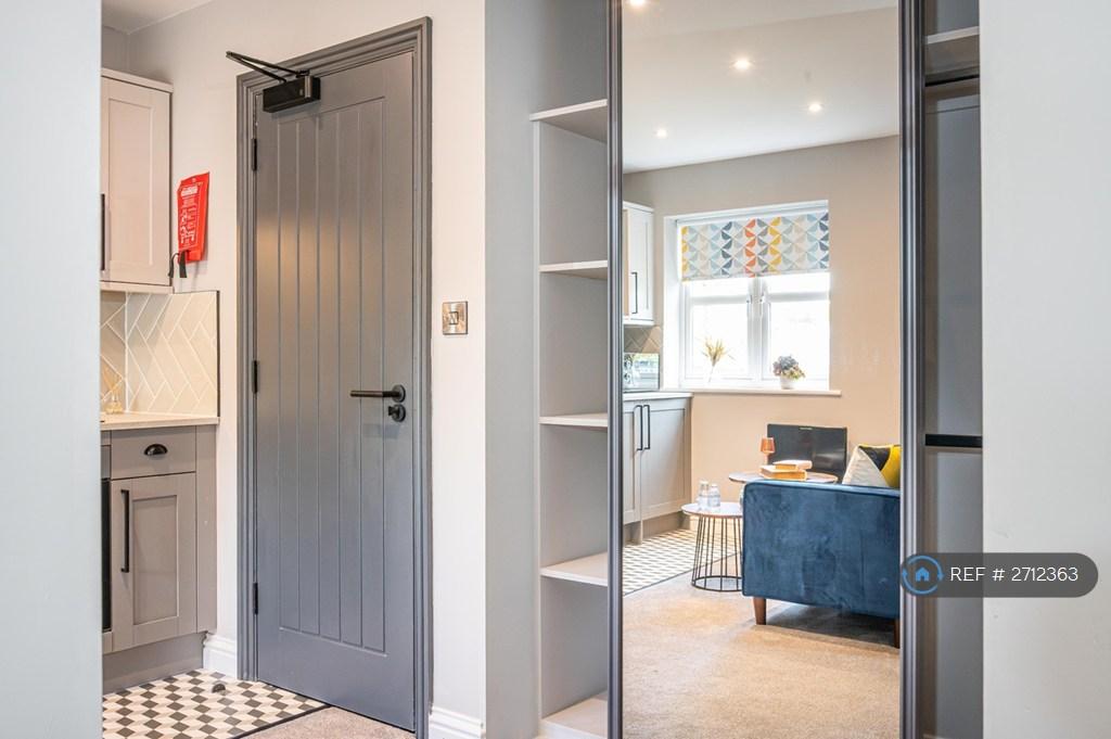 Built In Wardrobe