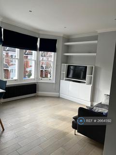 3 bedroom flat to rent, Wyneham Road, London, SE24