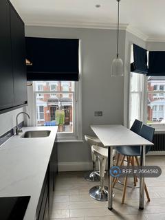 3 bedroom flat to rent, Wyneham Road, London, SE24
