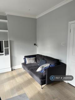 3 bedroom flat to rent, Wyneham Road, London, SE24