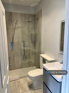 3 bedroom flat to rent, Wyneham Road, London, SE24